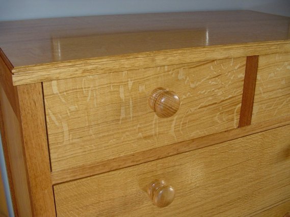 blanket chest of drawers top