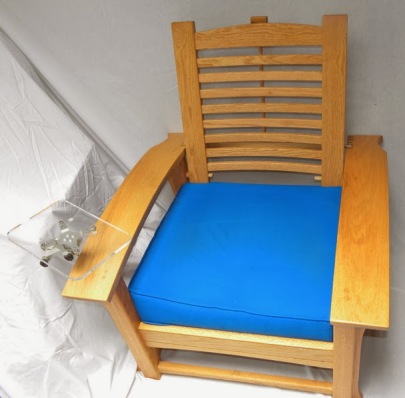 Morris chair with seat cushion